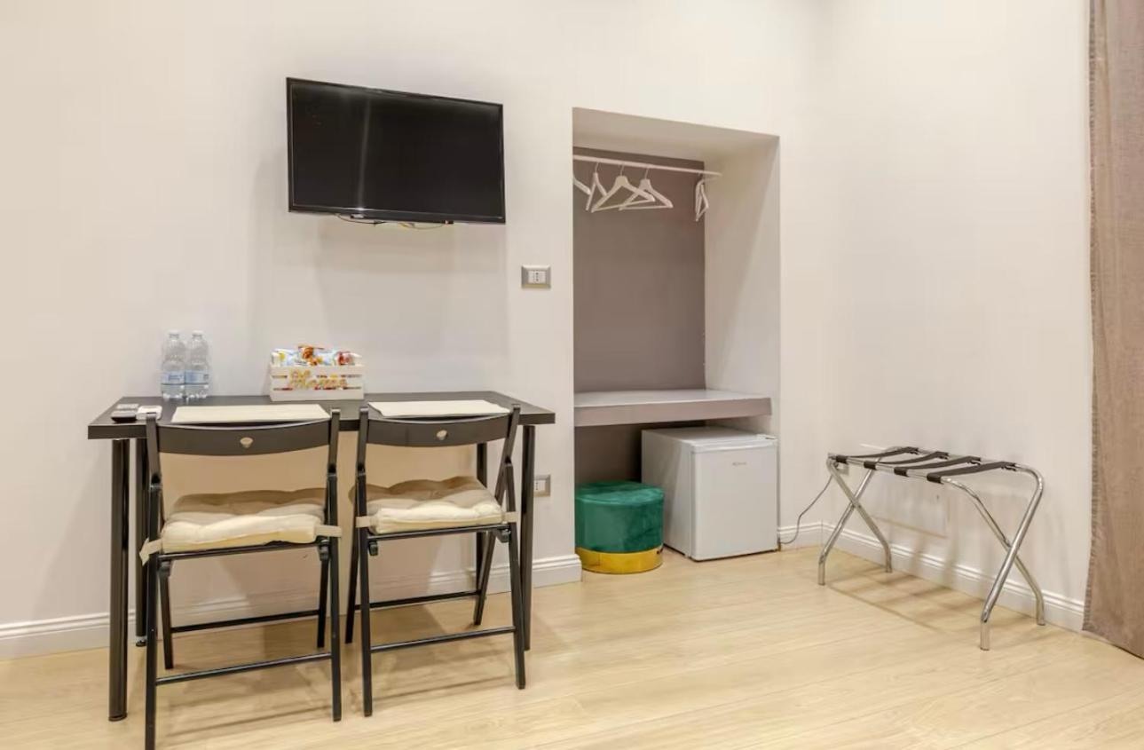 Nsh Apparthotel, Napoli Centro Exteriör bild